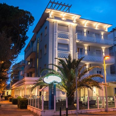 Hotel Vela D'Oro Riccione Buitenkant foto